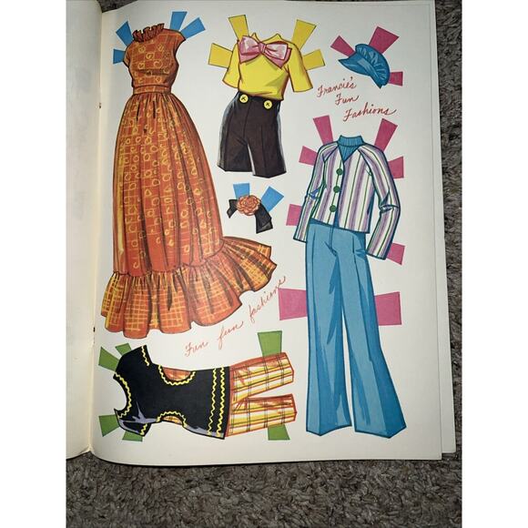 2 Vintage Whitman/Mattel FASHION PHOTO BARBIE & Malibu Francie Book 73-78 unused - Picture 7 of 14